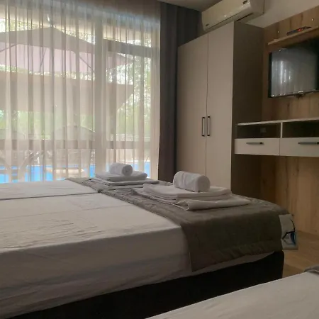 Park And Pool Apartment Nesebar