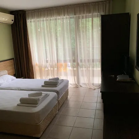 Park And Pool Appartement